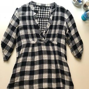 Black and white casual top